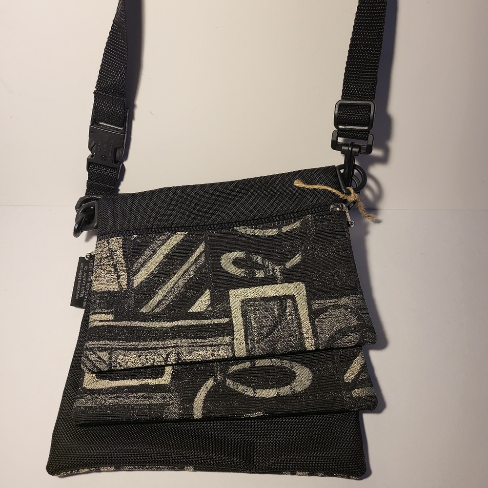 Connectables crossbody